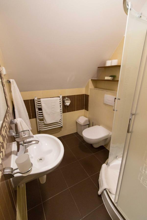 Osrodek Wypoczynkowy Iskra Hotel Piwniczna-Zdroj Ruang foto